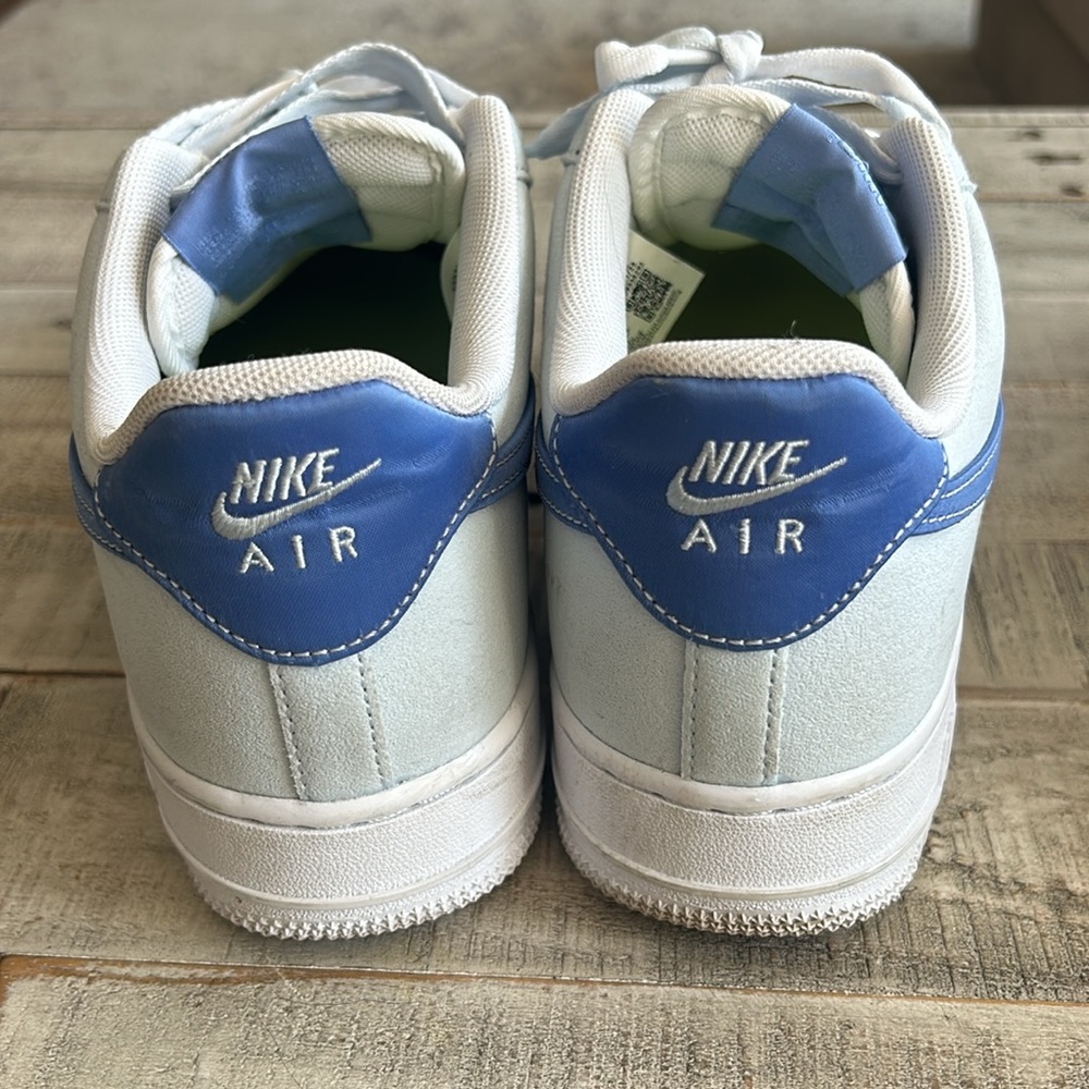 Nike Air Force 1 Premium Women’s Shoes.
Light blue with darker blue Nike swoosh - Picture 5 of 7